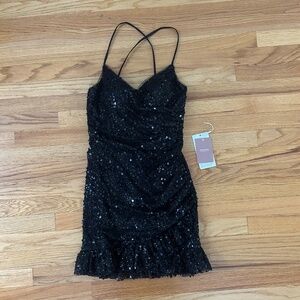 Sheath/Column V Neck Sequined Short/Mini Homecoming Dress